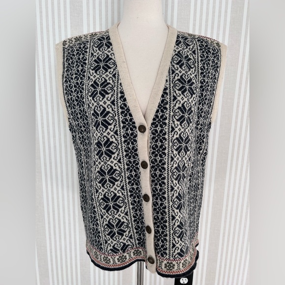 Norwear Sweaters - Vintage Norwear 100% Icelandic Wool Sweater Vest Fair Isle Large